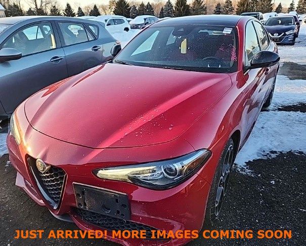 2022 Alfa Romeo Giulia Veloce AWD