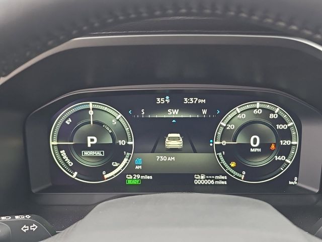 New 2025 Silver Mitsubishi SEL image 17