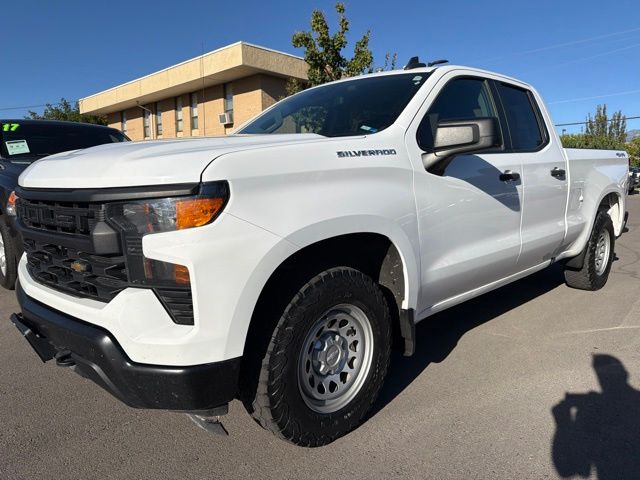Summit White 2022 Chevrolet Silverado 1500 Pickup Truck Four-Wheel Drive Automatic