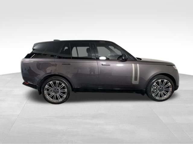 2023 Land Rover Range Rover SE 7