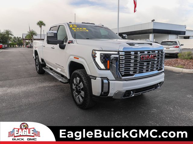 2025 GMC Sierra 3500HD Denali Crew Cab 4WD