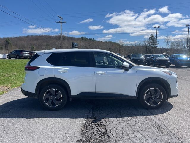 Used 2024 White Nissan SV image 4