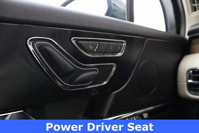 New 2026 Blue Lincoln Grand Touring image 4