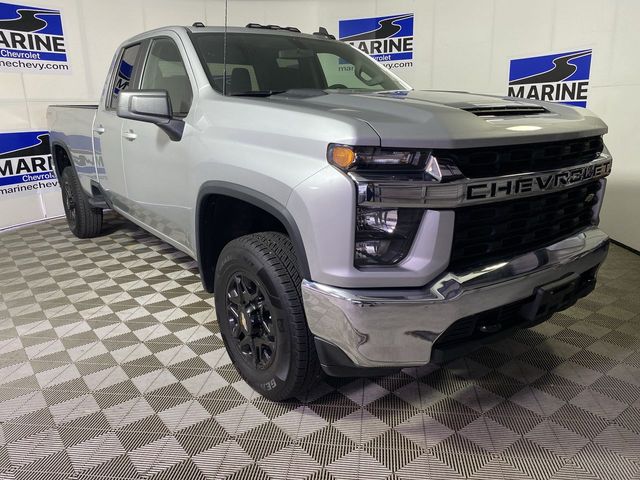 Silver Ice Metallic 2021 Chevrolet Silverado 3500HD LT Double Cab LB 4WD Pickup Truck Four-Wheel Drive 6-Speed Automatic