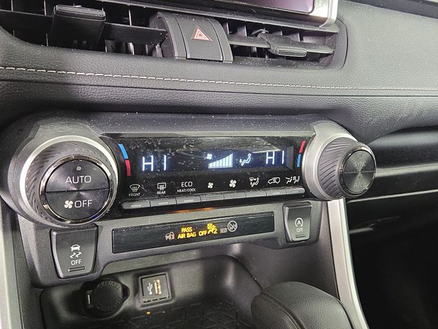 2024 Toyota RAV4 XLE photo