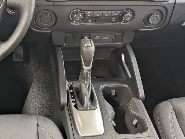 2025 Nissan Frontier SV photo