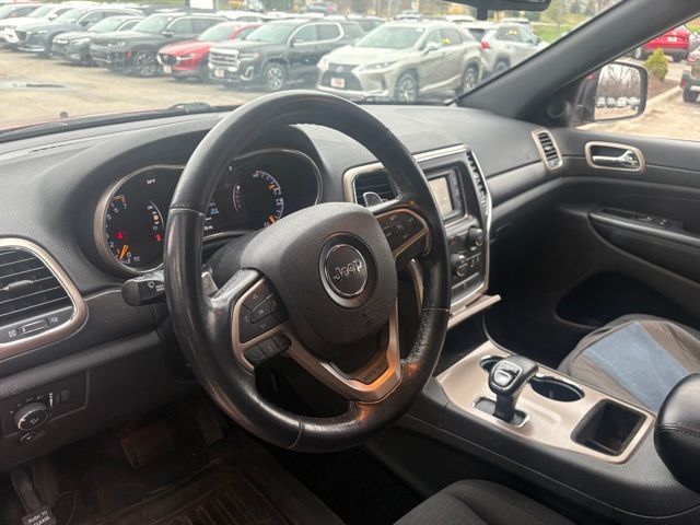 Used 2015 Red Jeep Laredo image 5