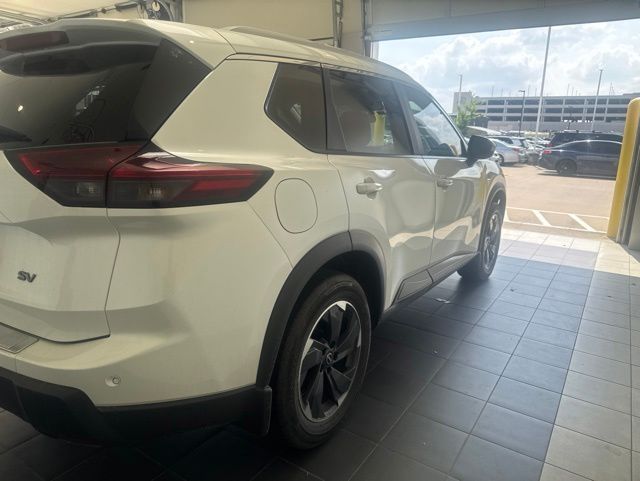 2024 Nissan Rogue SV White at Central Houston Nissan