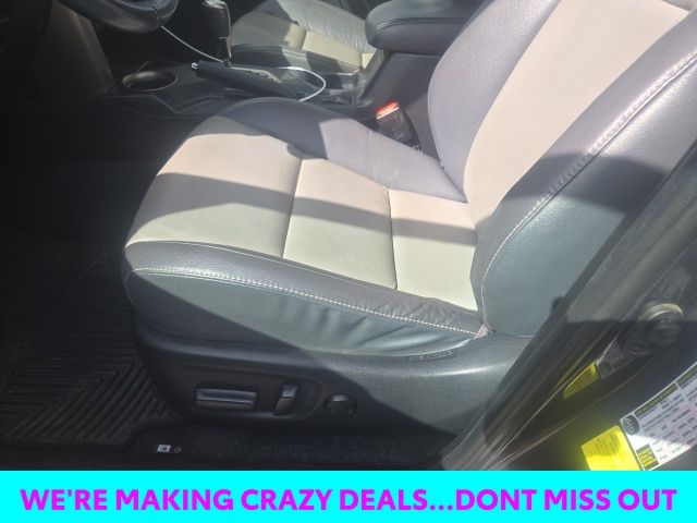 2015 Toyota RAV4 Limited photo