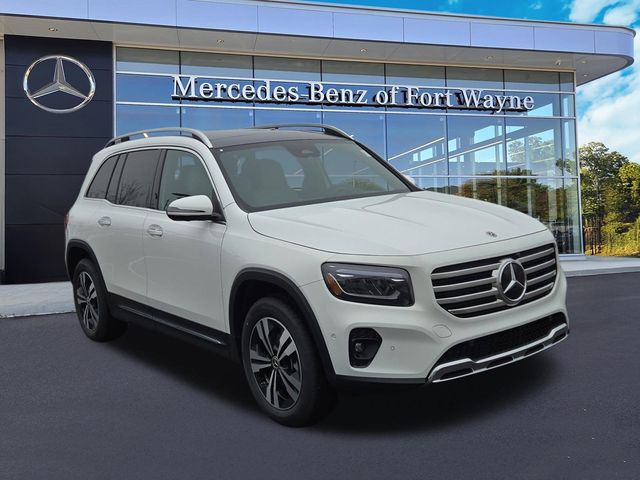 Polar White 2026 Mercedes-Benz GLB 250 4MATIC SUV / Crossover All-Wheel Drive 8-Speed Dual Clutch