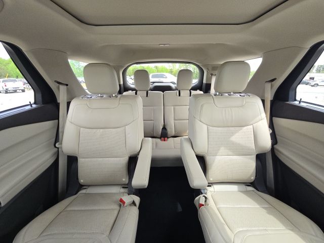 2023 Ford Explorer Platinum:B02247