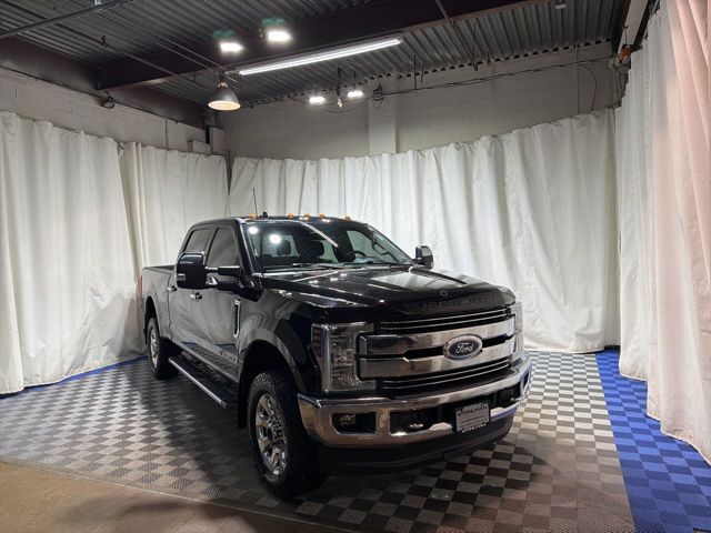 Black Metallic 2019 Ford F-250 Super Duty Lariat Crew Cab 4WD Pickup Truck Four-Wheel Drive 6-Speed Automatic