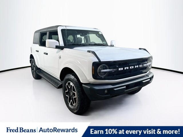 Oxford White 2026 Ford Bronco SUV / Crossover Four-Wheel Drive Automatic