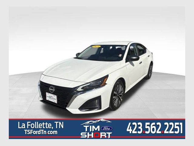 Glacier White 2025 Nissan Altima 2.5 SV FWD Sedan Front-Wheel Drive Continuously Variable Transmission