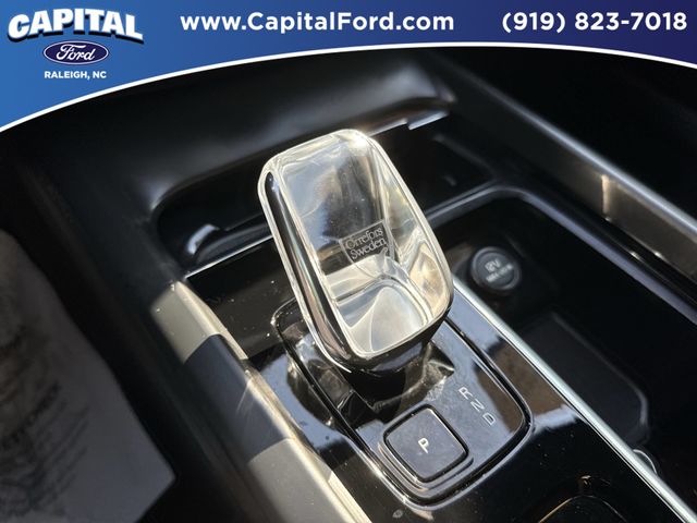Used 2024 Blue Volvo Ultimate image 31