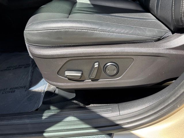 Used 2021 Beige Kia S image 13