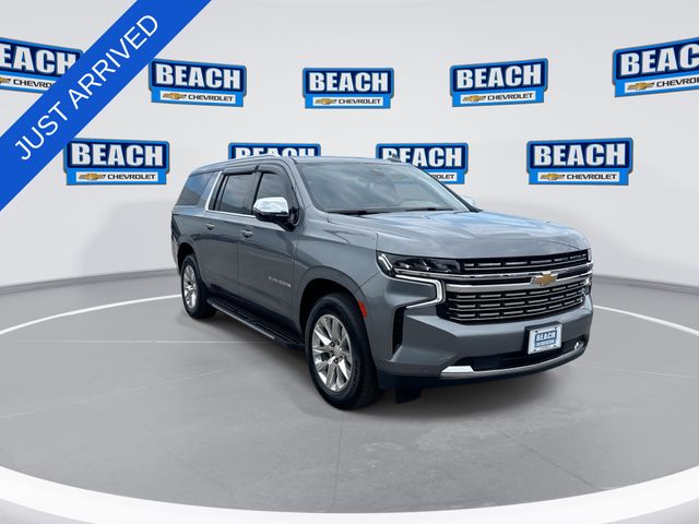 2021 Chevrolet Suburban 4WD 1500 Premier's photo