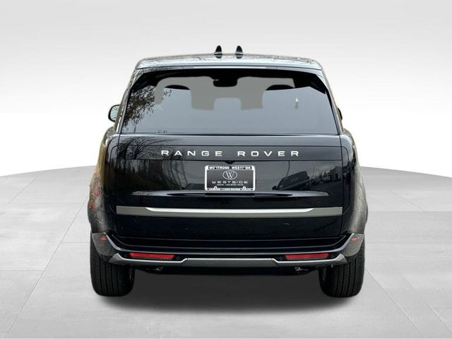 2025 Land Rover Range Rover SE 4