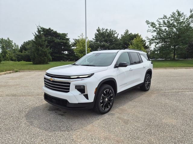 Summit White 2024 Chevrolet Traverse SUV / Crossover Four-Wheel Drive 8-Speed Automatic