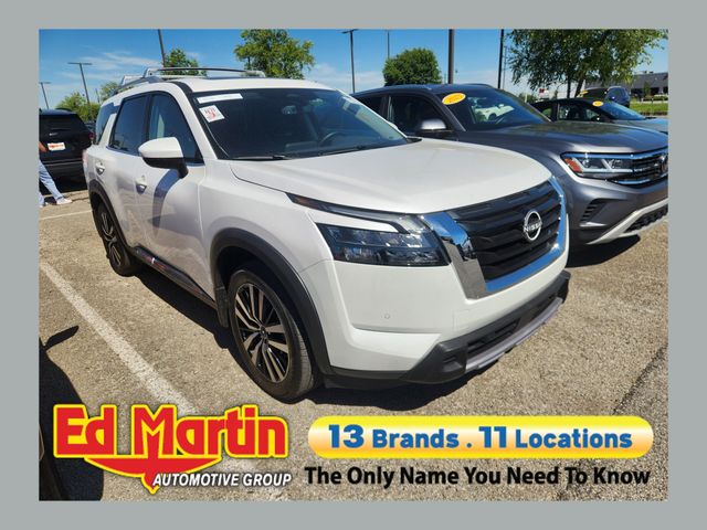 White Pearl 2025 Nissan Pathfinder Platinum 4WD SUV / Crossover All-Wheel Drive 9-Speed Automatic