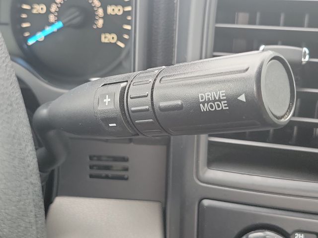 Used 2019 Blue Ford XL image 31