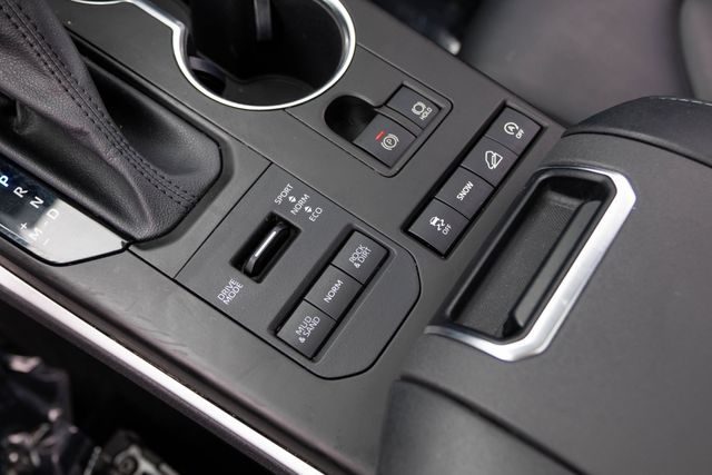Used 2022 Toyota Highlander SUV