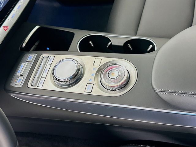 2025 Genesis GV70 Select 17