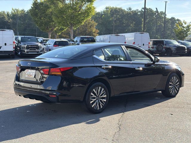 Used 2025 Black Nissan 2.5 SV image 4