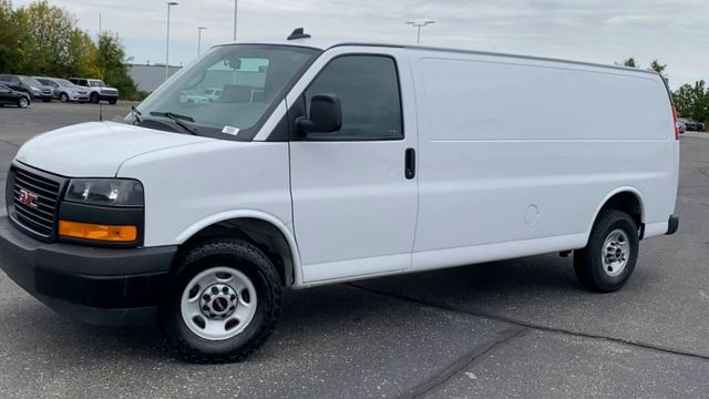 2022 GMC Savana 2500 Work Van 4