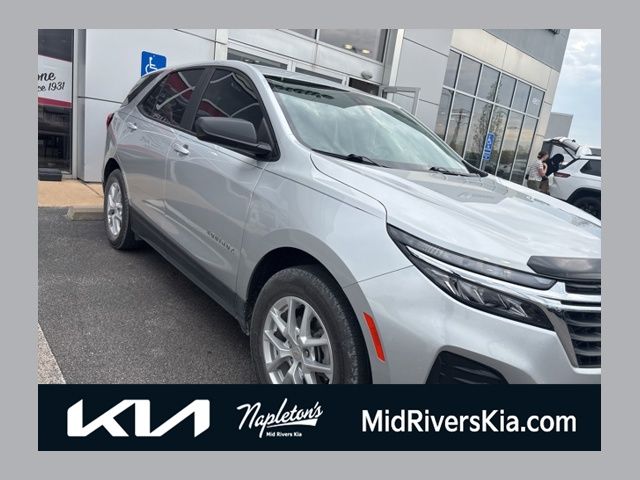 Silver Ice Metallic 2022 Chevrolet Equinox LS FWD with 1LS SUV / Crossover Front-Wheel Drive 6-Speed Automatic Overdrive