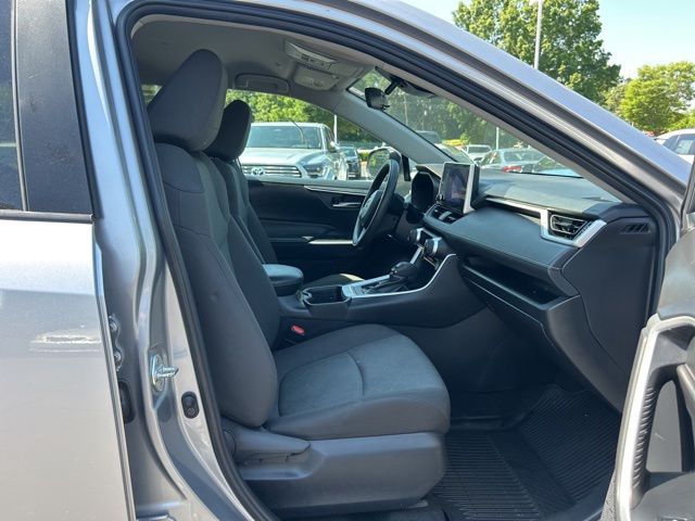 2023 Toyota RAV4 XLE - Photo 19