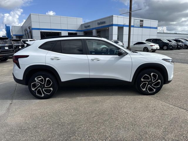 2025 Chevrolet Trax 2RS White at Ross Downing Buick GMC
