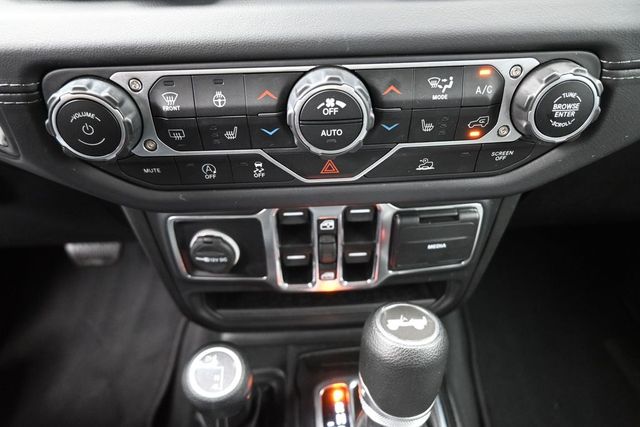 Used 2025 Jeep Wrangler SUV