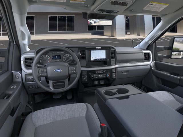 2025 Ford F-550SD XLT:SDA15492