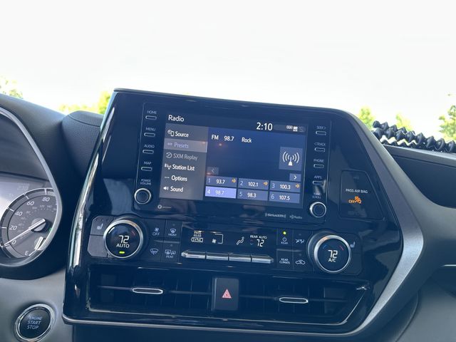 Used 2022 Gray Toyota XLE image 17