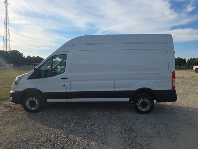 Used 2024 Oxford White Ford Base image 2