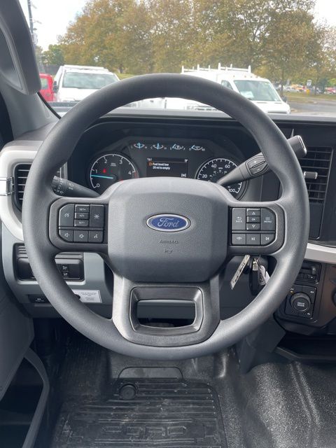 2025 Ford F-550 Super Duty 