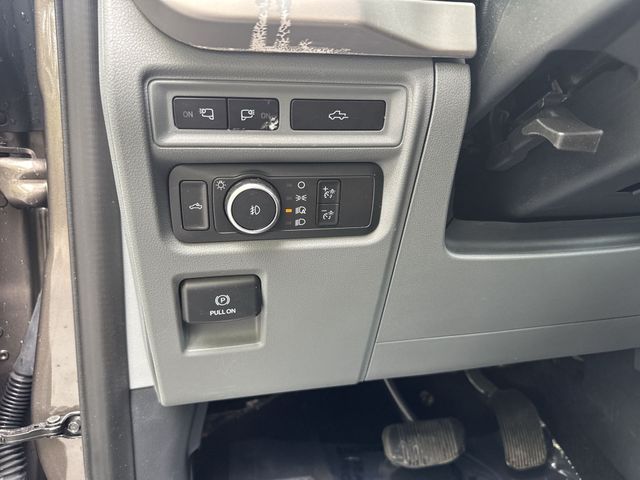 Used 2021 Gray Ford XLT image 26