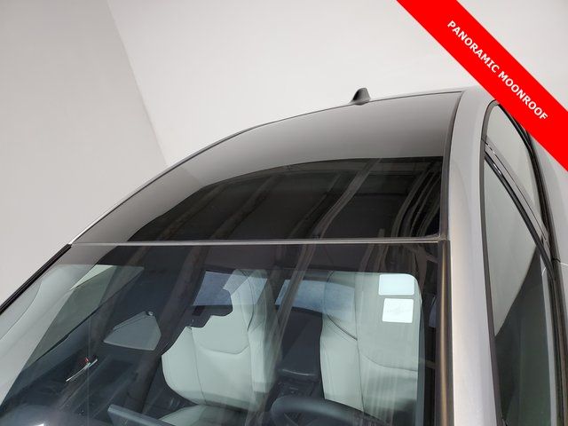 2024 Toyota Prius Limited photo