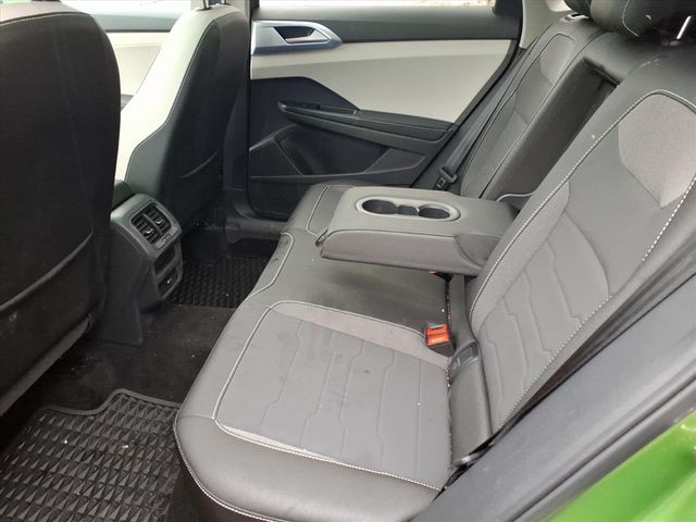 2025 Volkswagen Taos