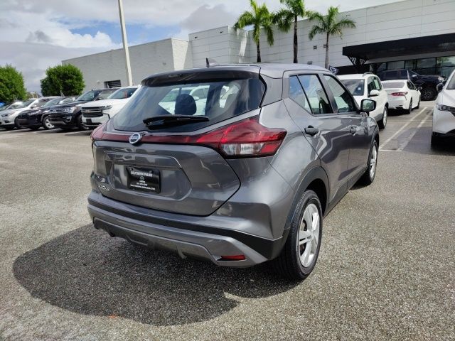 2021 Nissan Kicks S 8