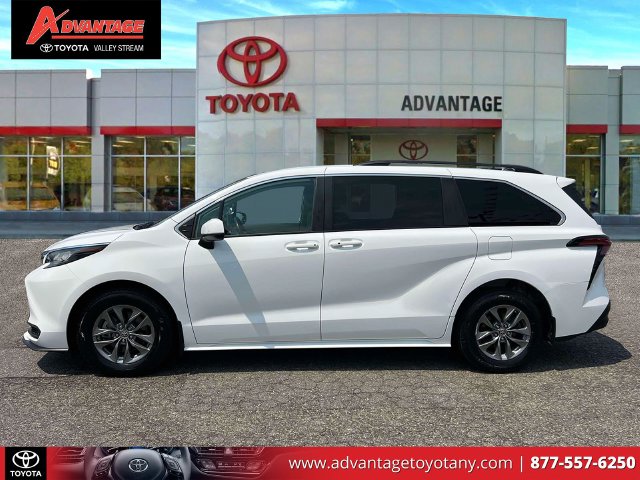 Used 2022 Toyota Sienna Van