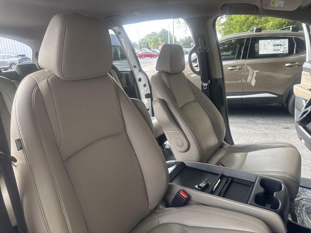 Used 2022 White Honda EX-L image 10