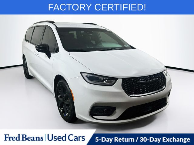 Bright White Clearcoat 2024 Chrysler Pacifica Minivan Front-Wheel Drive 9-Speed Automatic