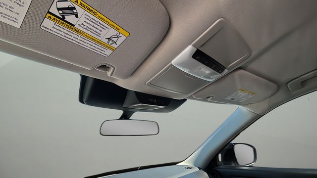Used 2025 Silver Nissan S image 27