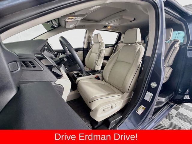 Used 2025 Honda Odyssey Van