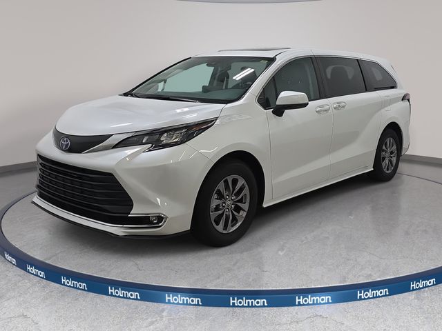 Pearl 2024 Toyota Sienna Minivan Front-Wheel Drive Continuously Variable Transmission