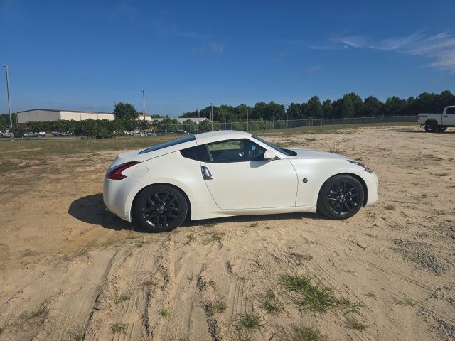Used 2020 White Nissan Base image 10