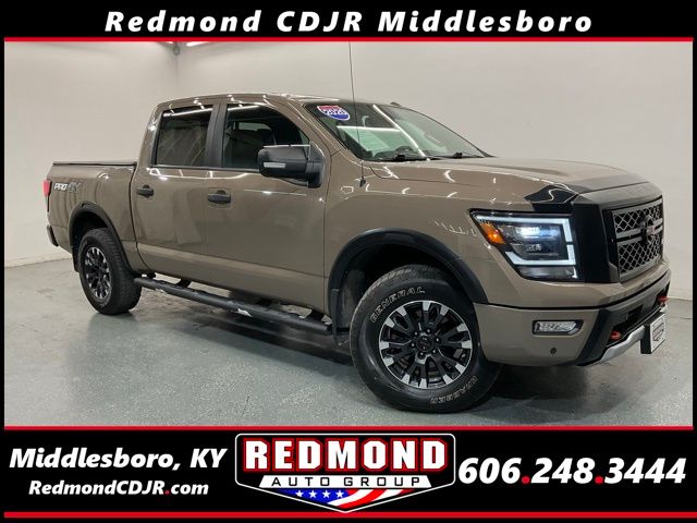 2020 Nissan Titan PRO-4X Crew Cab 4WD
