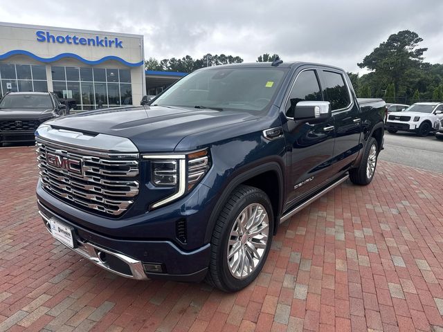 2022 GMC Sierra 4WD Crew Cab Short Box Denali's photo